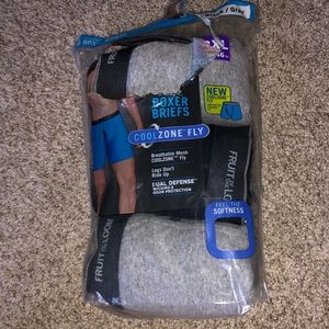 NWT mens Fruit of the Loom 2XL underwear (3 pairs)